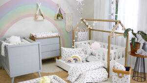 decoração arco íris para quarto de bebê